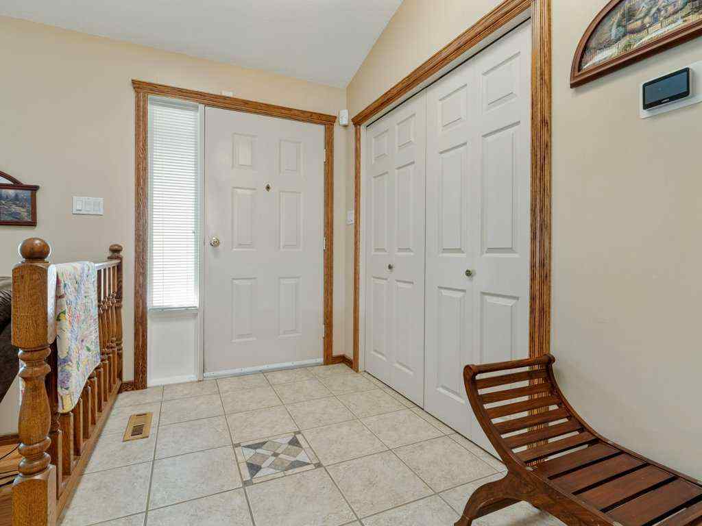 MLS® A2260331 - 27 Erminerun Place N in Uplands Lethbridge, Residential