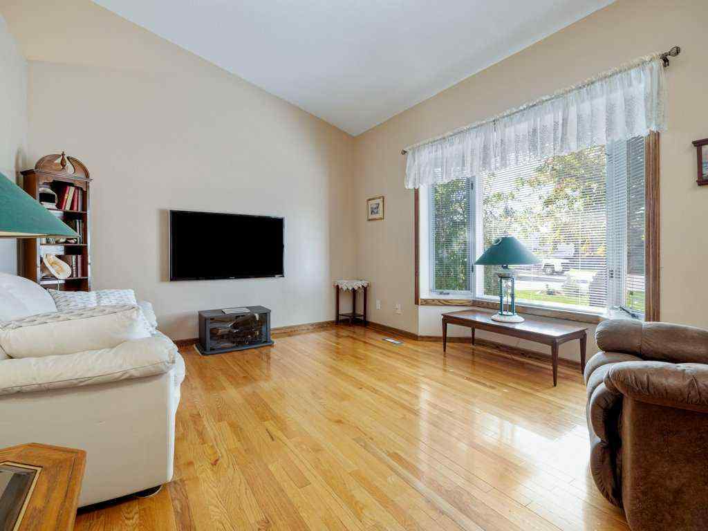 MLS® A2260331 - 27 Erminerun Place N in Uplands Lethbridge, Residential