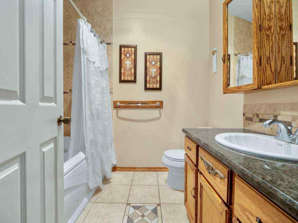 MLS® A2260331 - 27 Erminerun Place N in Uplands Lethbridge, Residential