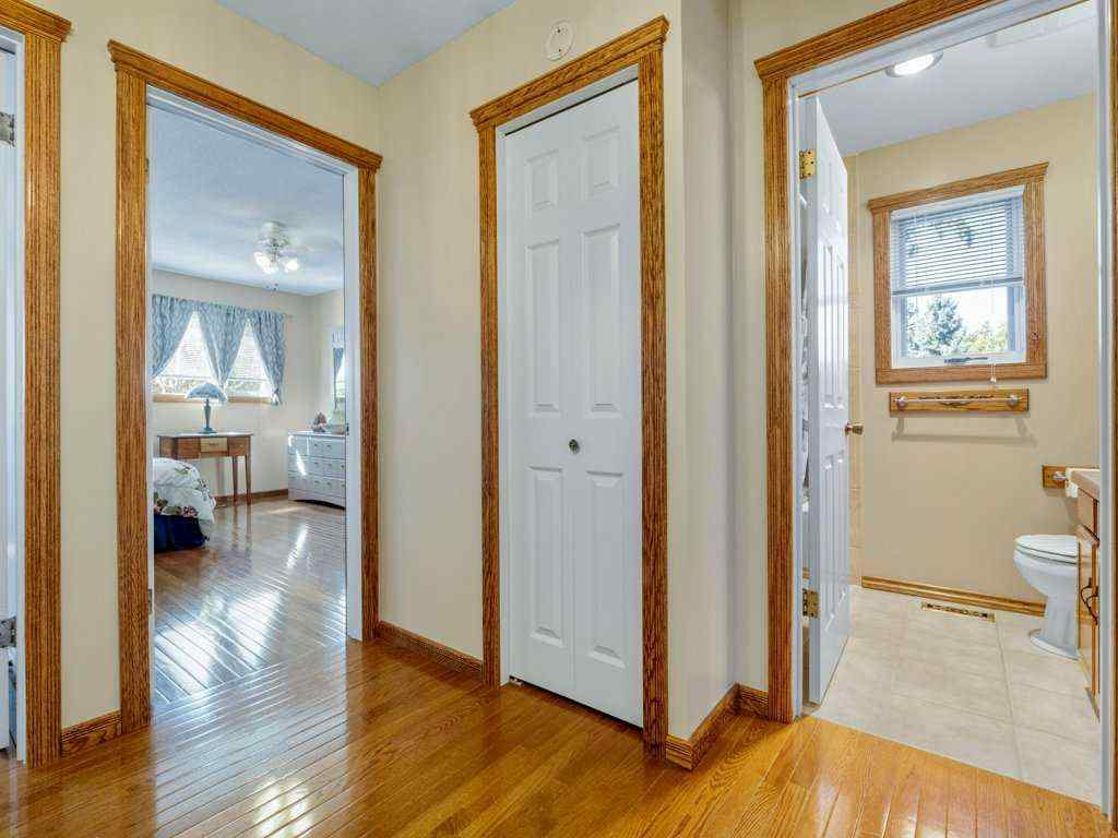 MLS® A2260331 - 27 Erminerun Place N in Uplands Lethbridge, Residential