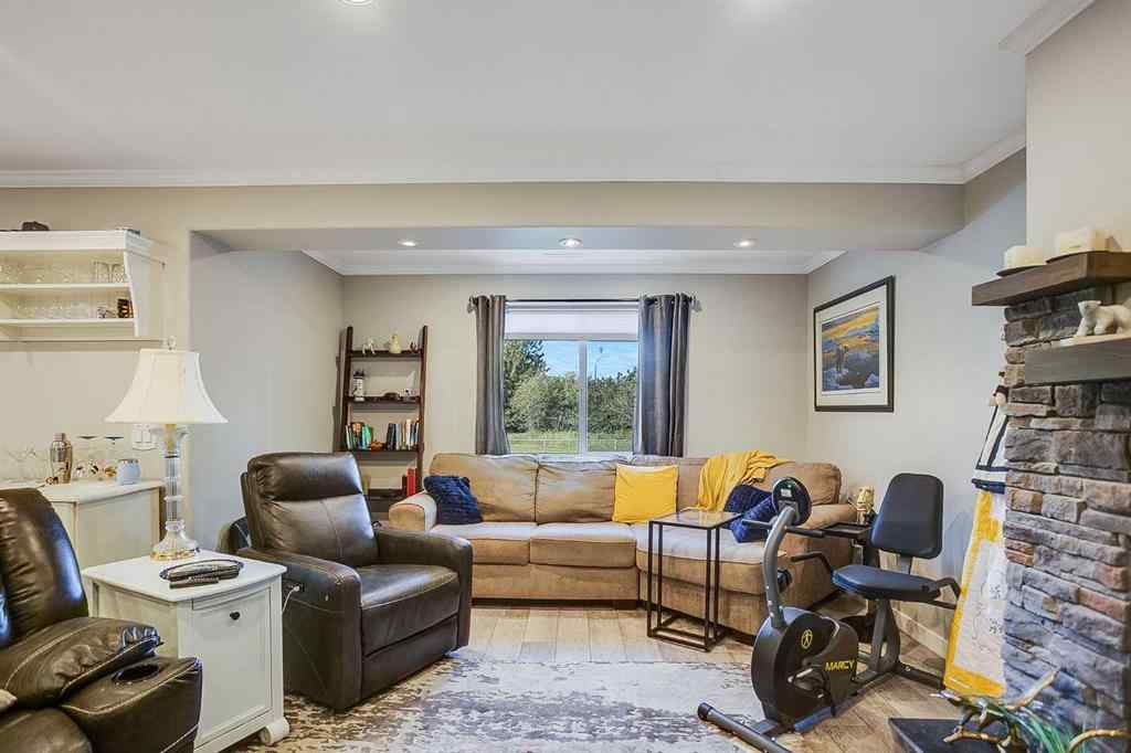 MLS® A2260340 - 211 Lineham Acres Close NW in Lineham Acres High River, Residential