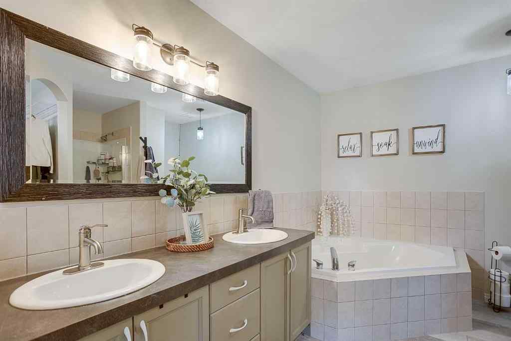 MLS® A2260340 - 211 Lineham Acres Close NW in Lineham Acres High River, Residential