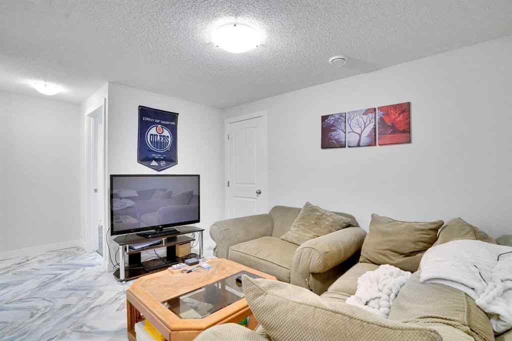 MLS® A2260344 - 514 Wolf Willow Boulevard SE in Wolf Willow Calgary, Residential