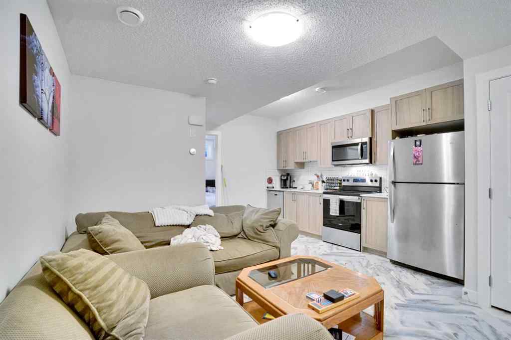 MLS® A2260344 - 514 Wolf Willow Boulevard SE in Wolf Willow Calgary, Residential