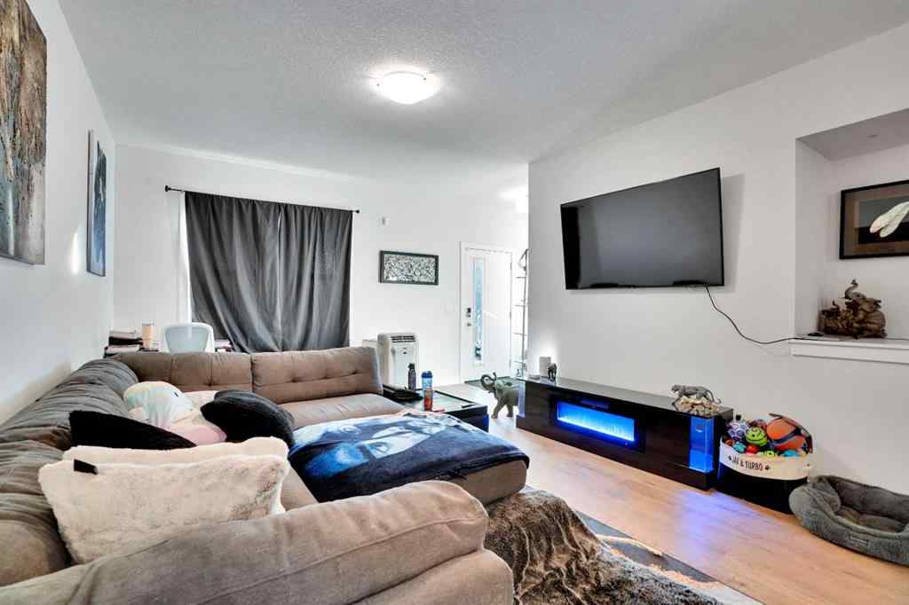 MLS® A2260344 - 514 Wolf Willow Boulevard SE in Wolf Willow Calgary, Residential