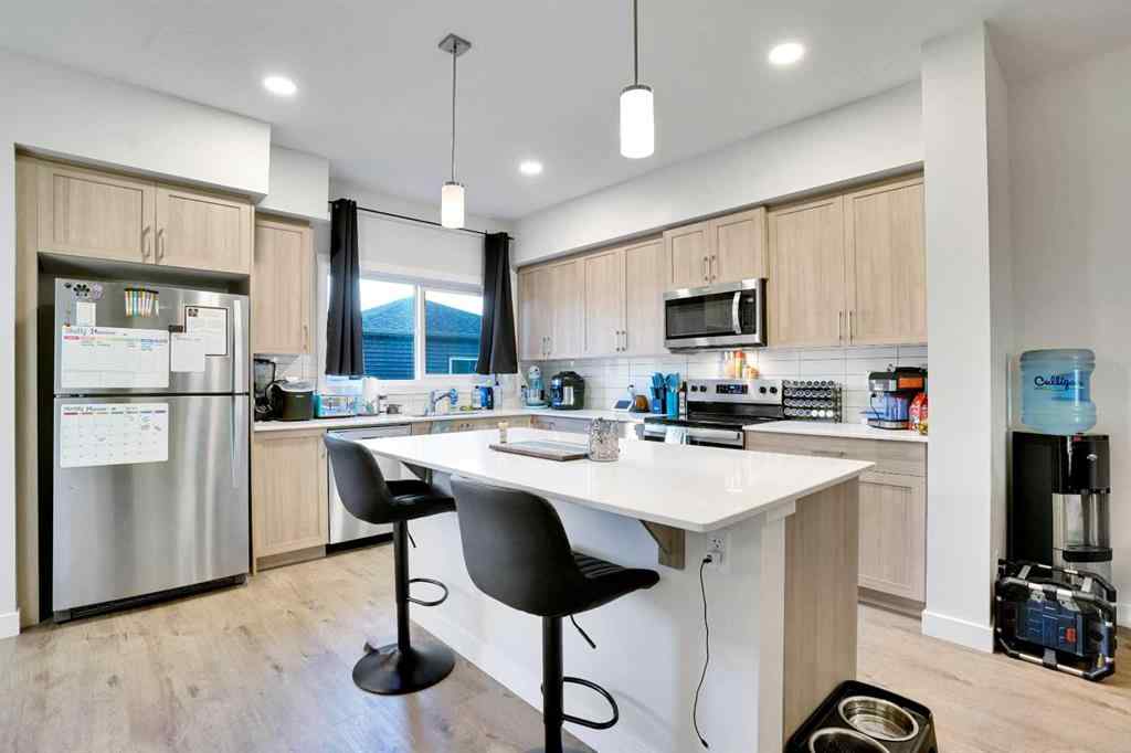 MLS® A2260344 - 514 Wolf Willow Boulevard SE in Wolf Willow Calgary, Residential