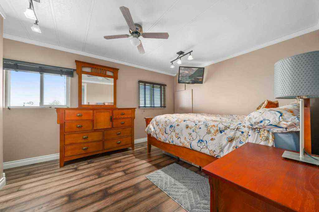 MLS® A2260360 - 12323 Range Road 74   in NONE Rural Cypress County, Residential