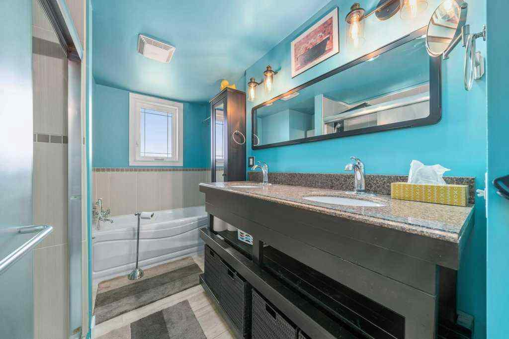 MLS® A2260360 - 12323 Range Road 74   in NONE Rural Cypress County, Residential