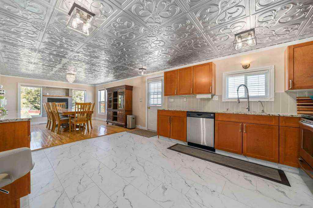 MLS® A2260360 - 12323 Range Road 74   in NONE Rural Cypress County, Residential