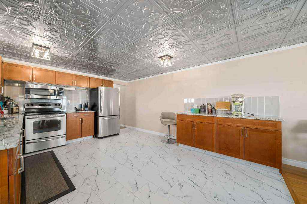 MLS® A2260360 - 12323 Range Road 74   in NONE Rural Cypress County, Residential