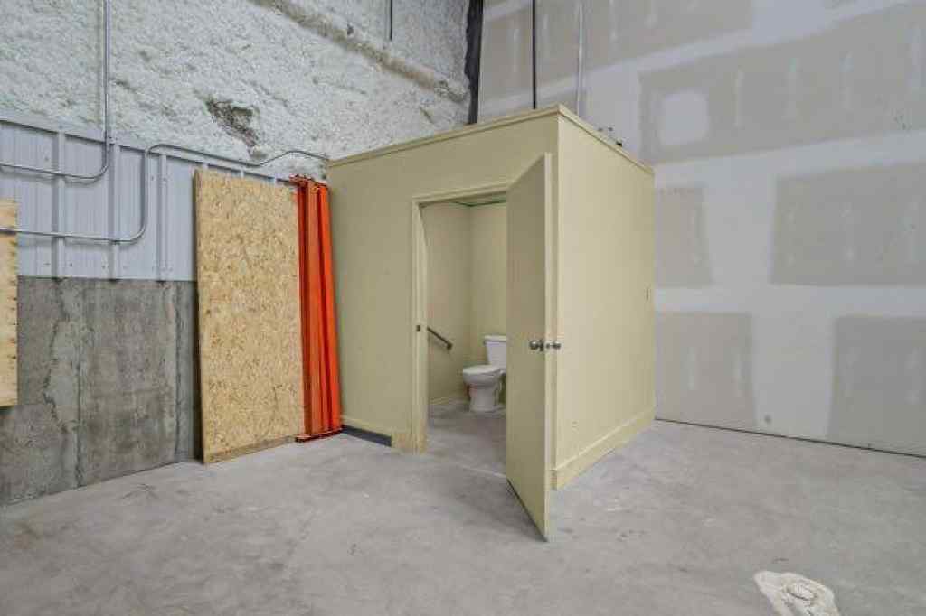 MLS® A2260373 - Unit #5 2 Limestone Valley Road  in NONE Dead Man's Flats, Commercial