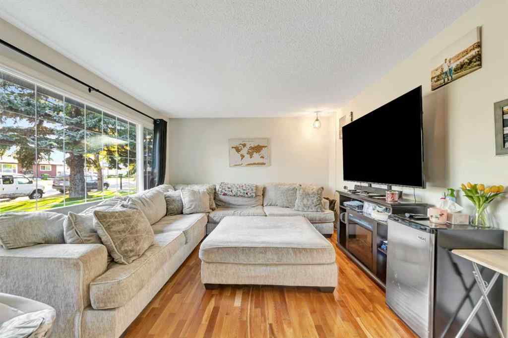 MLS® A2260375 - 4710 37 Street  in Larsen Grove Lloydminster, Residential