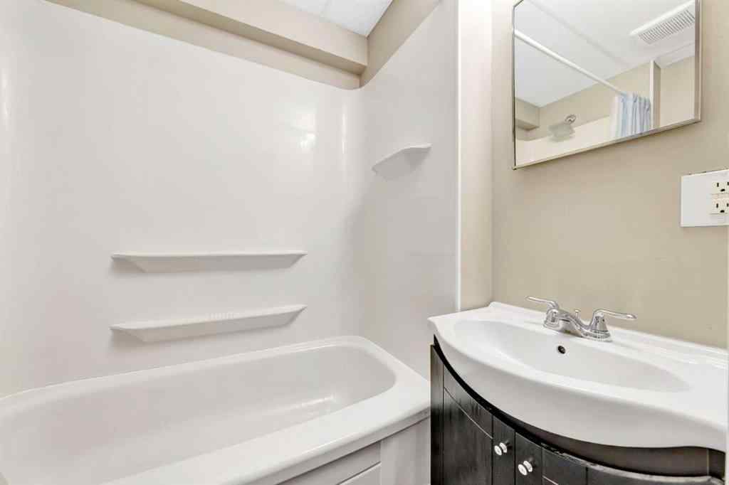 MLS® A2260375 - 4710 37 Street  in Larsen Grove Lloydminster, Residential