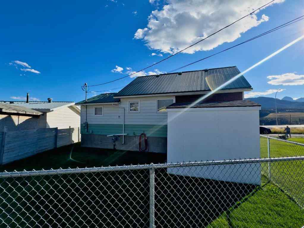 MLS® A2260376 - 8613 18 Avenue  in NONE Coleman, Residential