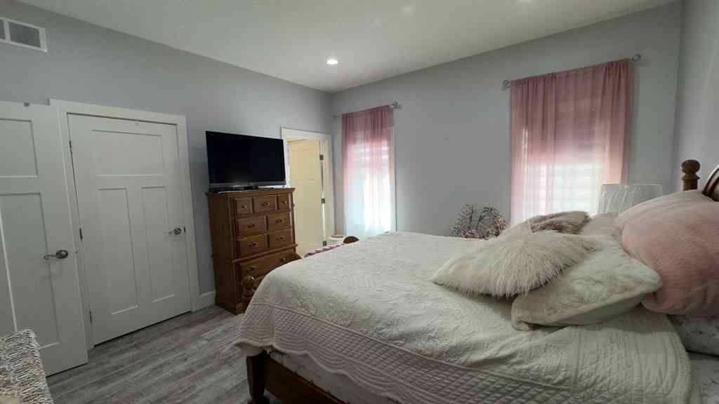 MLS® A2260384 - 2441 7 Avenue  in Wainwright Wainwright, Residential