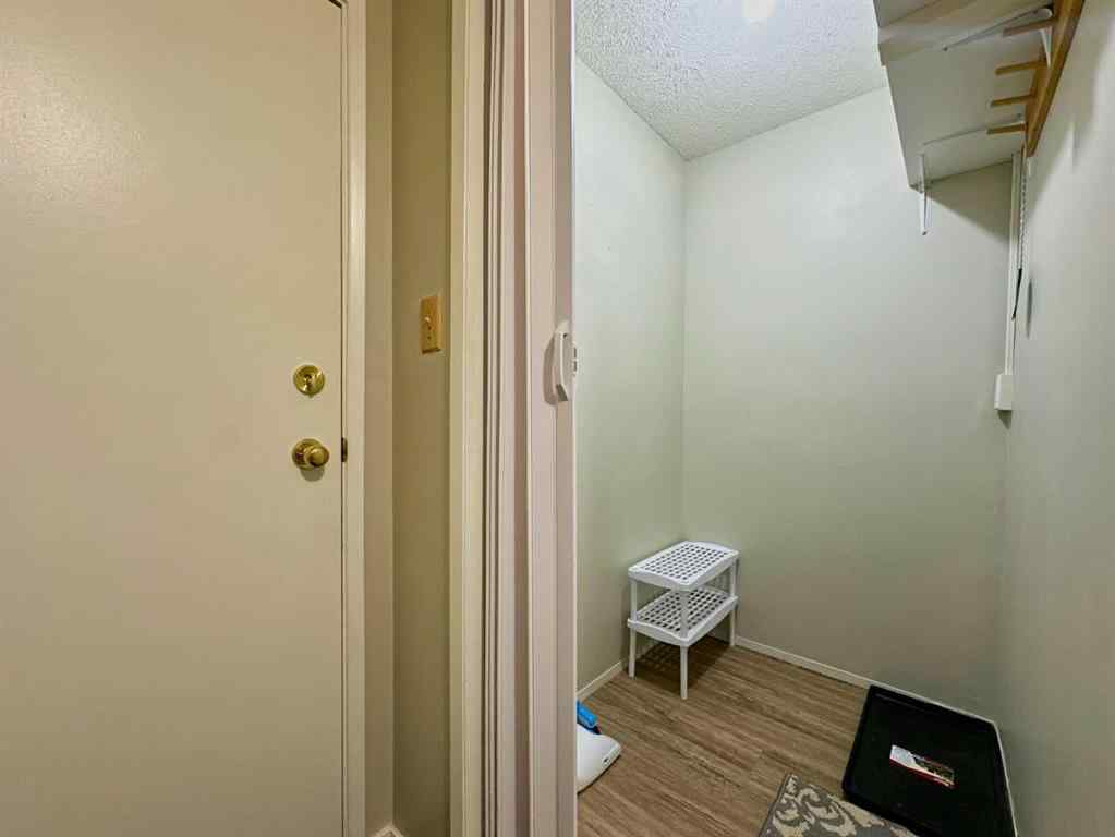 MLS® A2260395 - Unit #202 13102 22 Avenue  in NONE Blairmore, Residential