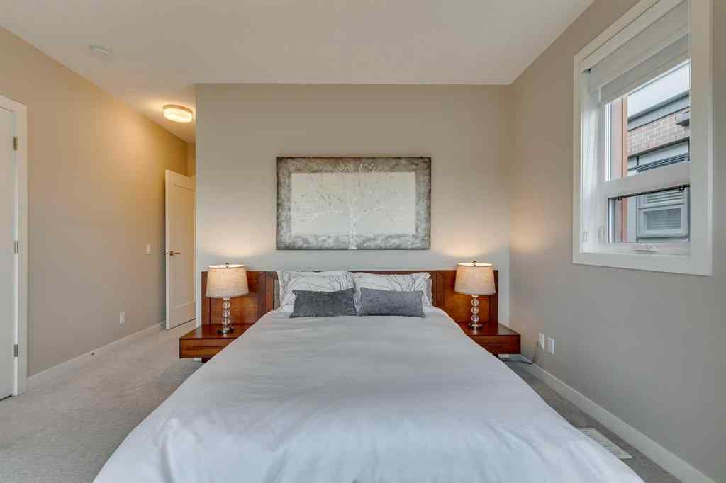 MLS® A2260396 - 3225 39 Street NW in University District Calgary, Residential