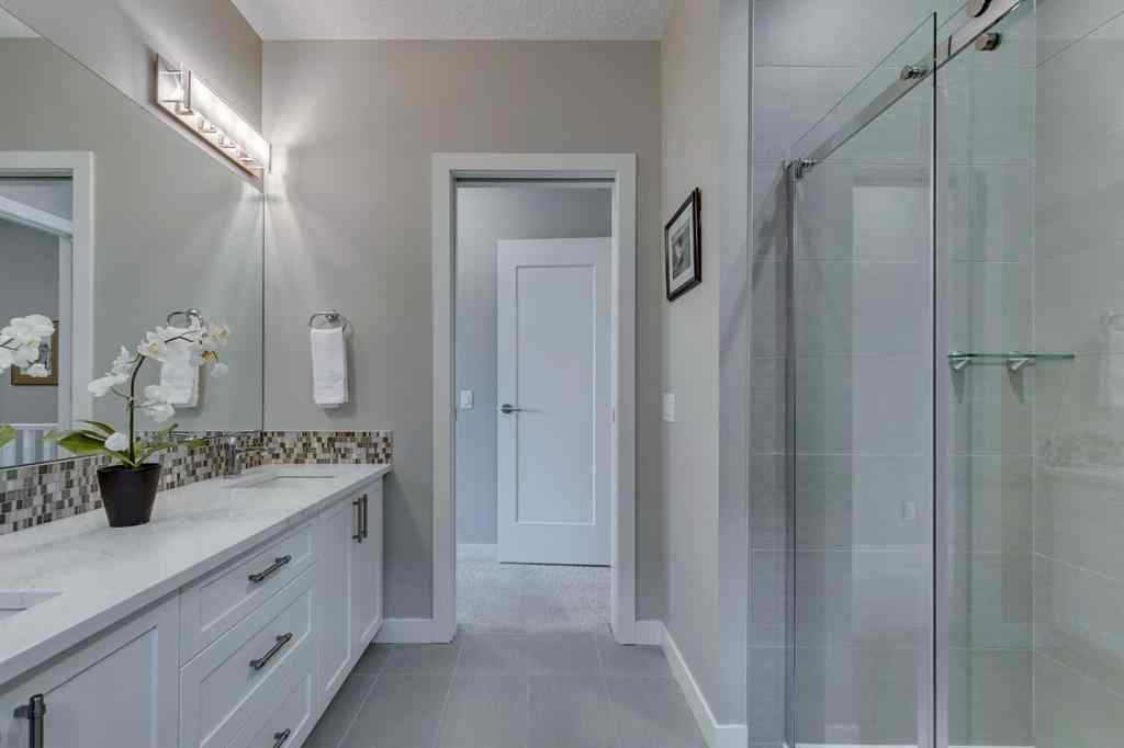 MLS® A2260396 - 3225 39 Street NW in University District Calgary, Residential