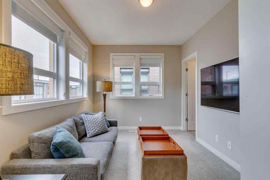 MLS® A2260396 - 3225 39 Street NW in University District Calgary, Residential