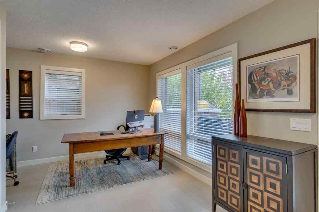 MLS® A2260396 - 3225 39 Street NW in University District Calgary, Residential