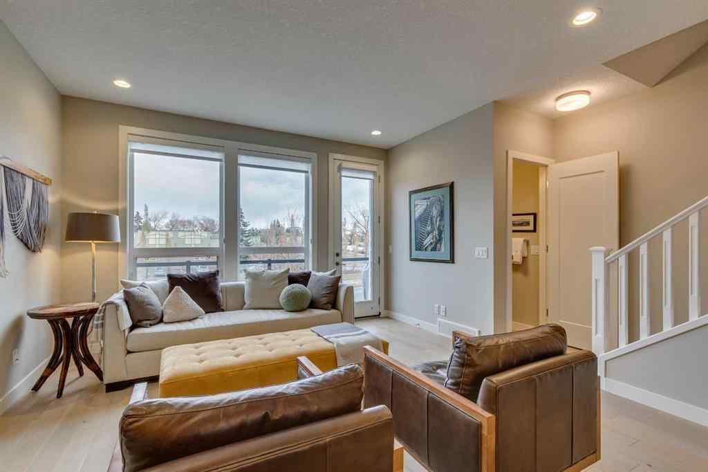 MLS® A2260396 - 3225 39 Street NW in University District Calgary, Residential