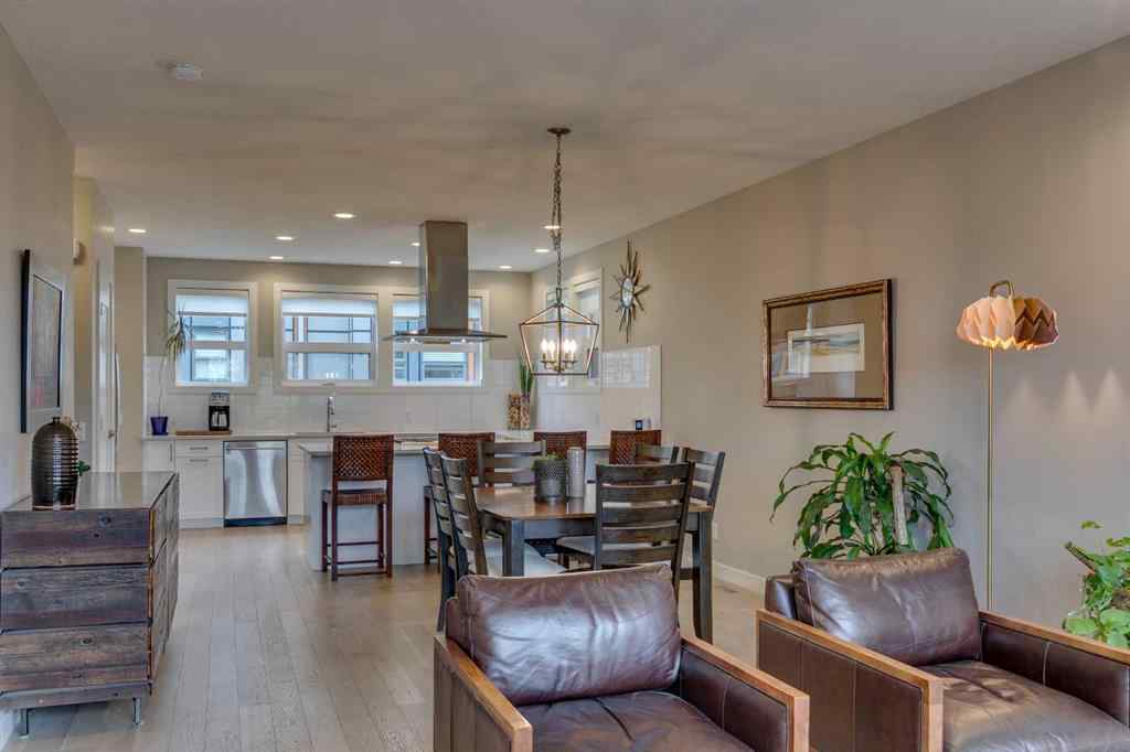 MLS® A2260396 - 3225 39 Street NW in University District Calgary, Residential