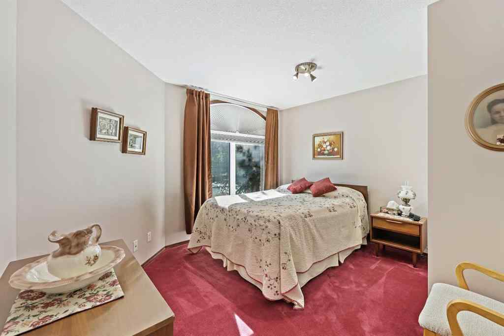 MLS® A2260401 - 163 Douglasview Road SE in Douglasdale/Glen Calgary, Residential