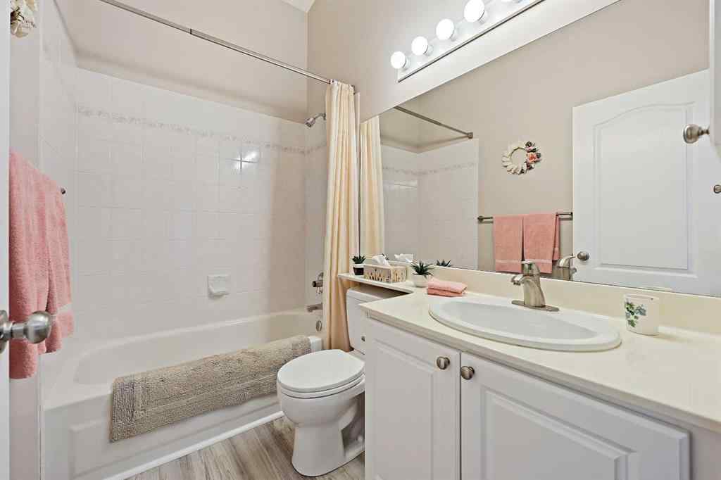 MLS® A2260401 - 163 Douglasview Road SE in Douglasdale/Glen Calgary, Residential