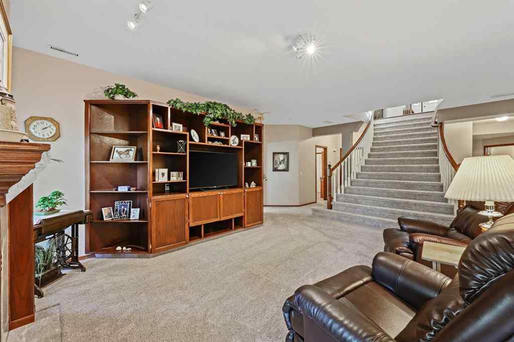 MLS® A2260401 - 163 Douglasview Road SE in Douglasdale/Glen Calgary, Residential