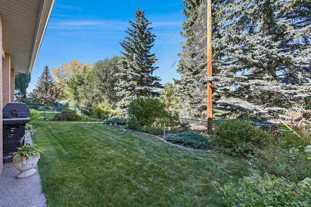 MLS® A2260401 - 163 Douglasview Road SE in Douglasdale/Glen Calgary, Residential