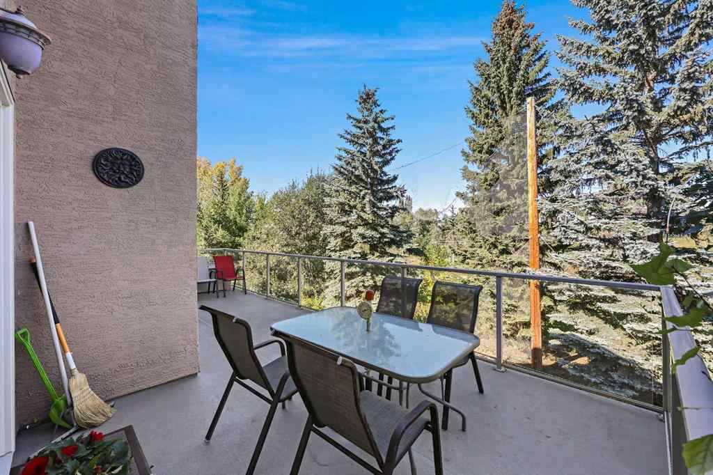 MLS® A2260401 - 163 Douglasview Road SE in Douglasdale/Glen Calgary, Residential