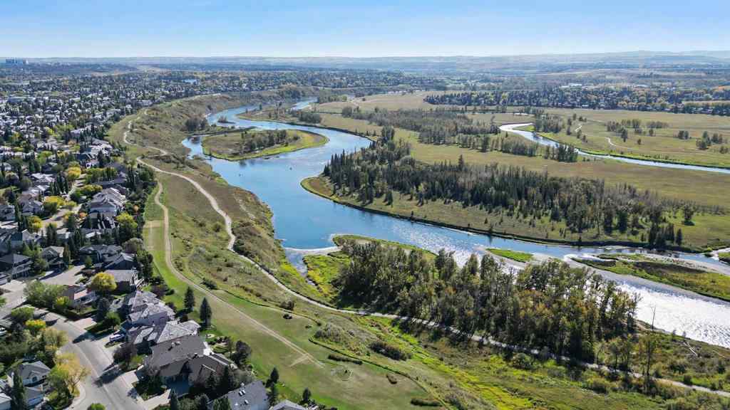 MLS® A2260401 - 163 Douglasview Road SE in Douglasdale/Glen Calgary, Residential