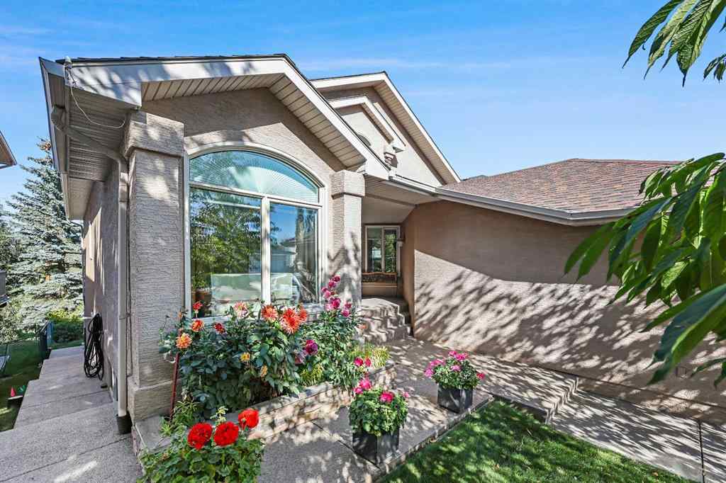 MLS® A2260401 - 163 Douglasview Road SE in Douglasdale/Glen Calgary, Residential