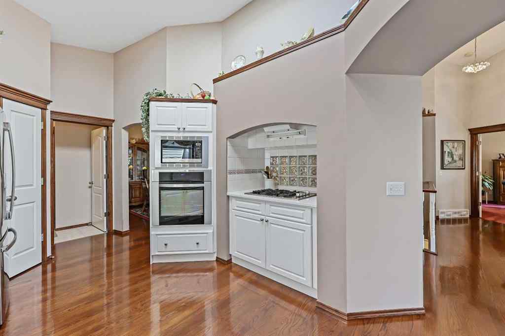 MLS® A2260401 - 163 Douglasview Road SE in Douglasdale/Glen Calgary, Residential