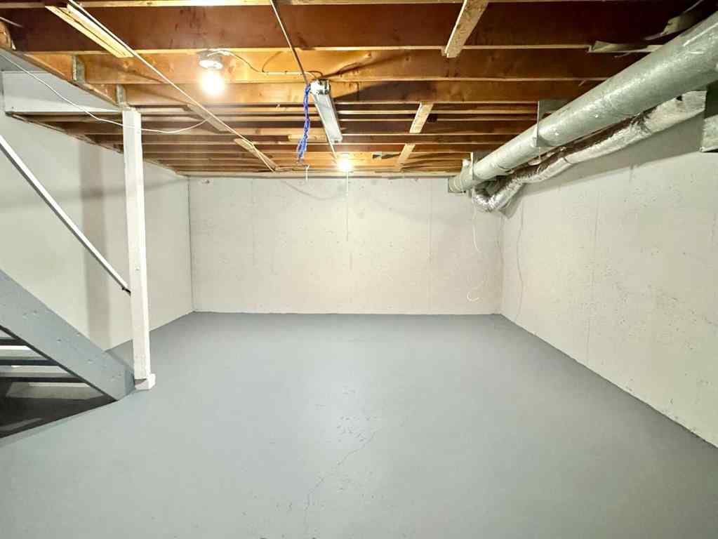 MLS® A2260443 - Unit #221 2211 19 Street NE in Vista Heights Calgary, Residential