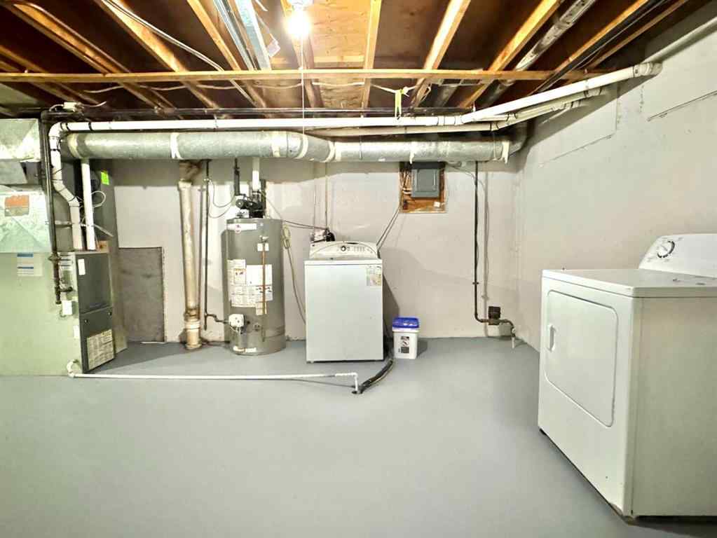 MLS® A2260443 - Unit #221 2211 19 Street NE in Vista Heights Calgary, Residential