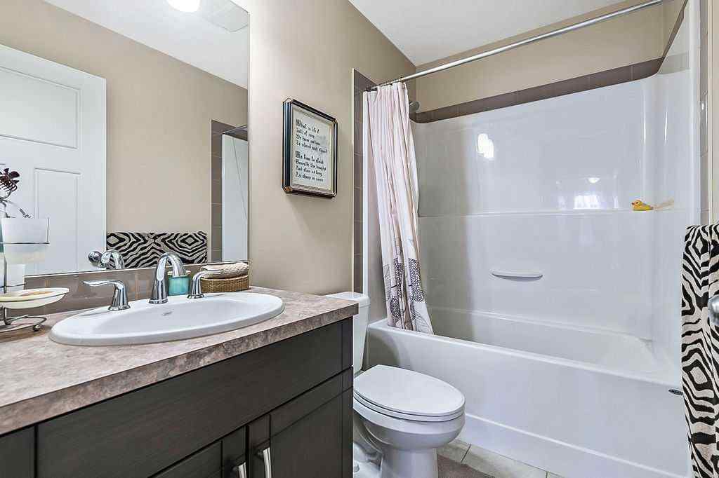 MLS® A2260447 - 29 Ranchers Crescent  in Air Ranch Okotoks, Residential