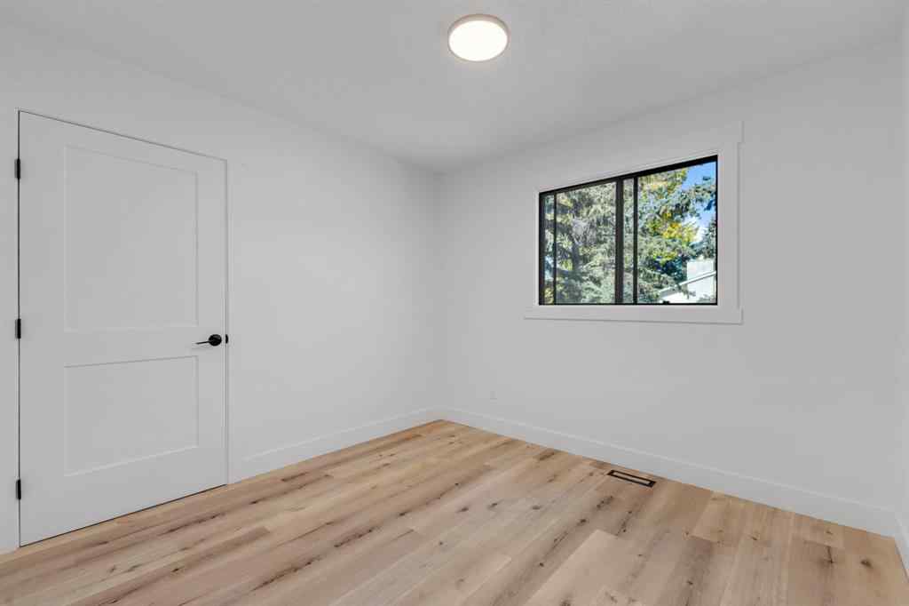 MLS® A2260448 - 208 Cedarille Green SW in Cedarbrae Calgary, Residential