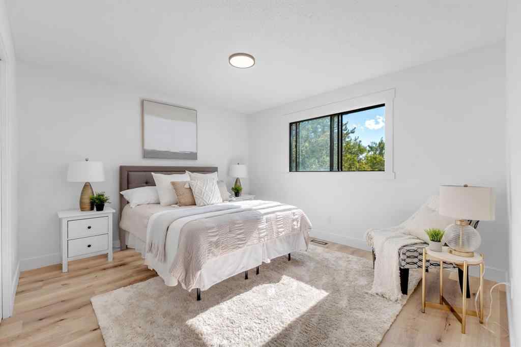 MLS® A2260448 - 208 Cedarille Green SW in Cedarbrae Calgary, Residential