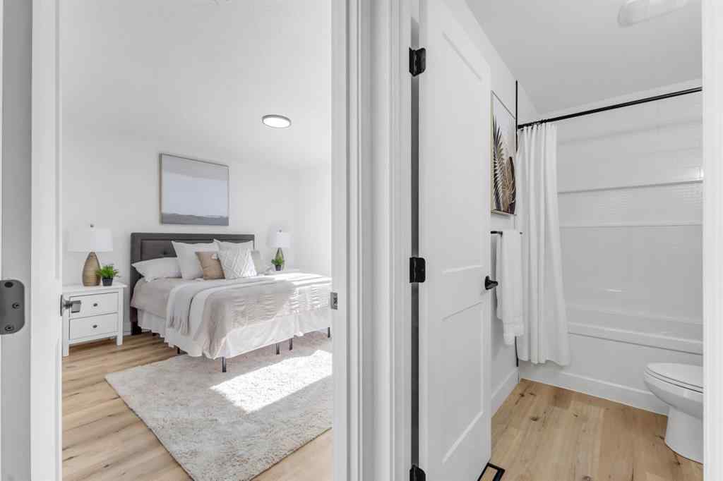 MLS® A2260448 - 208 Cedarille Green SW in Cedarbrae Calgary, Residential