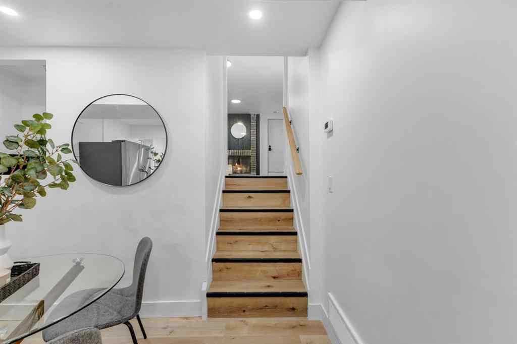 MLS® A2260448 - 208 Cedarille Green SW in Cedarbrae Calgary, Residential