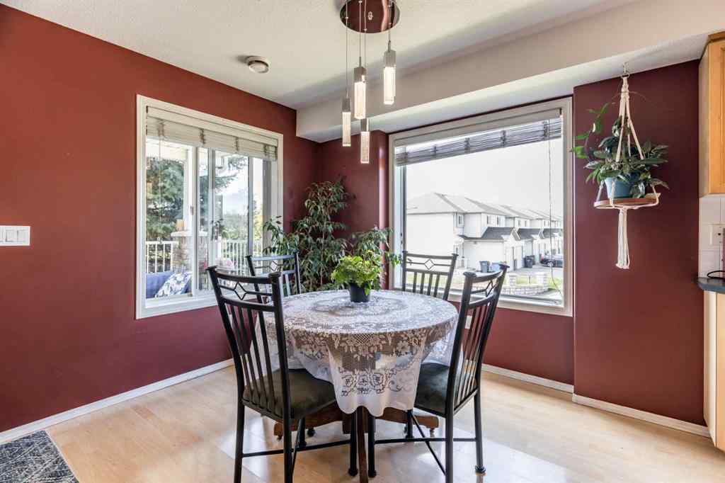 MLS® A2260459 - 321 Washington Way SE in River Flats Medicine Hat, Residential