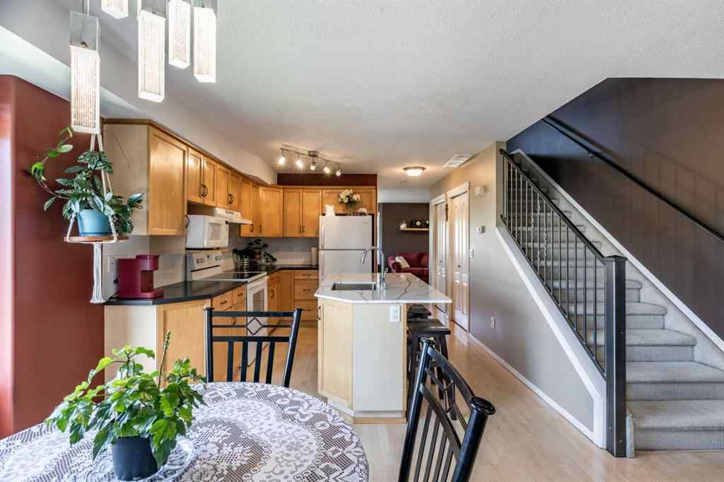 MLS® A2260459 - 321 Washington Way SE in River Flats Medicine Hat, Residential