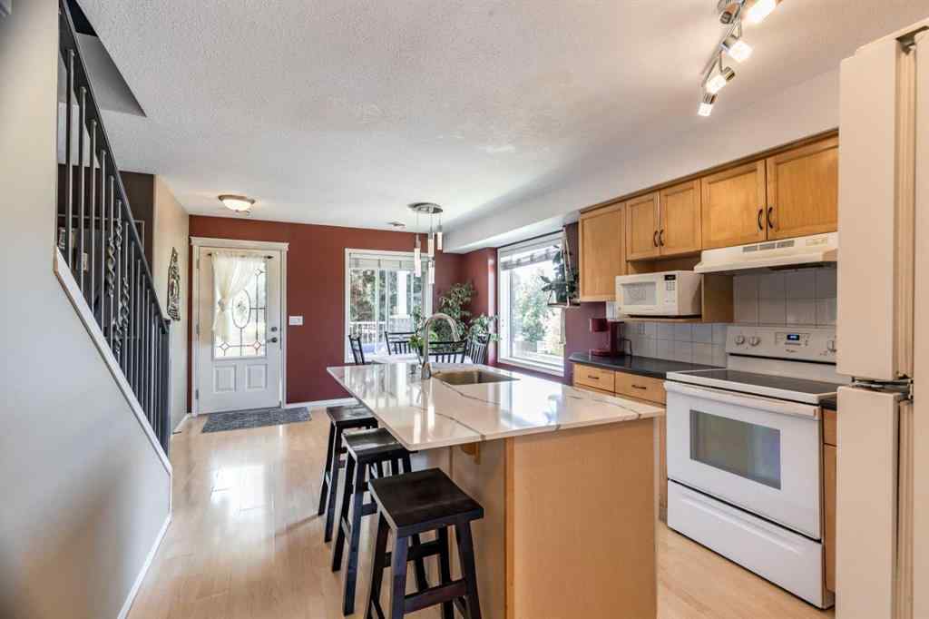 MLS® A2260459 - 321 Washington Way SE in River Flats Medicine Hat, Residential