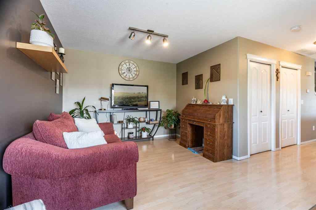 MLS® A2260459 - 321 Washington Way SE in River Flats Medicine Hat, Residential