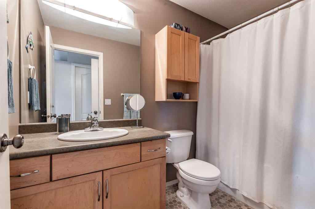 MLS® A2260459 - 321 Washington Way SE in River Flats Medicine Hat, Residential