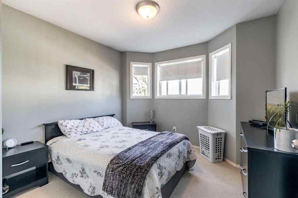 MLS® A2260459 - 321 Washington Way SE in River Flats Medicine Hat, Residential