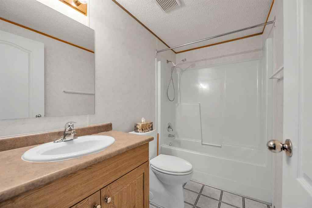 MLS® A2260469 - 211 2 Avenue SE in NONE Diamond Valley, Mobile