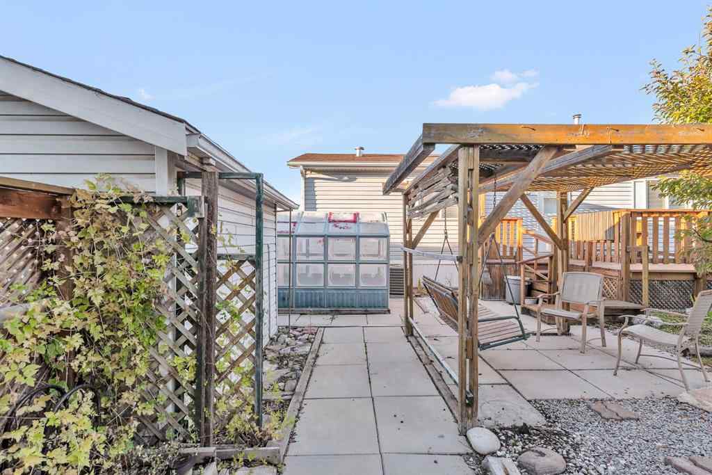 MLS® A2260469 - 211 2 Avenue SE in NONE Diamond Valley, Mobile