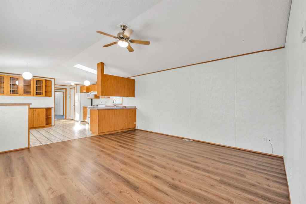 MLS® A2260469 - 211 2 Avenue SE in NONE Diamond Valley, Mobile